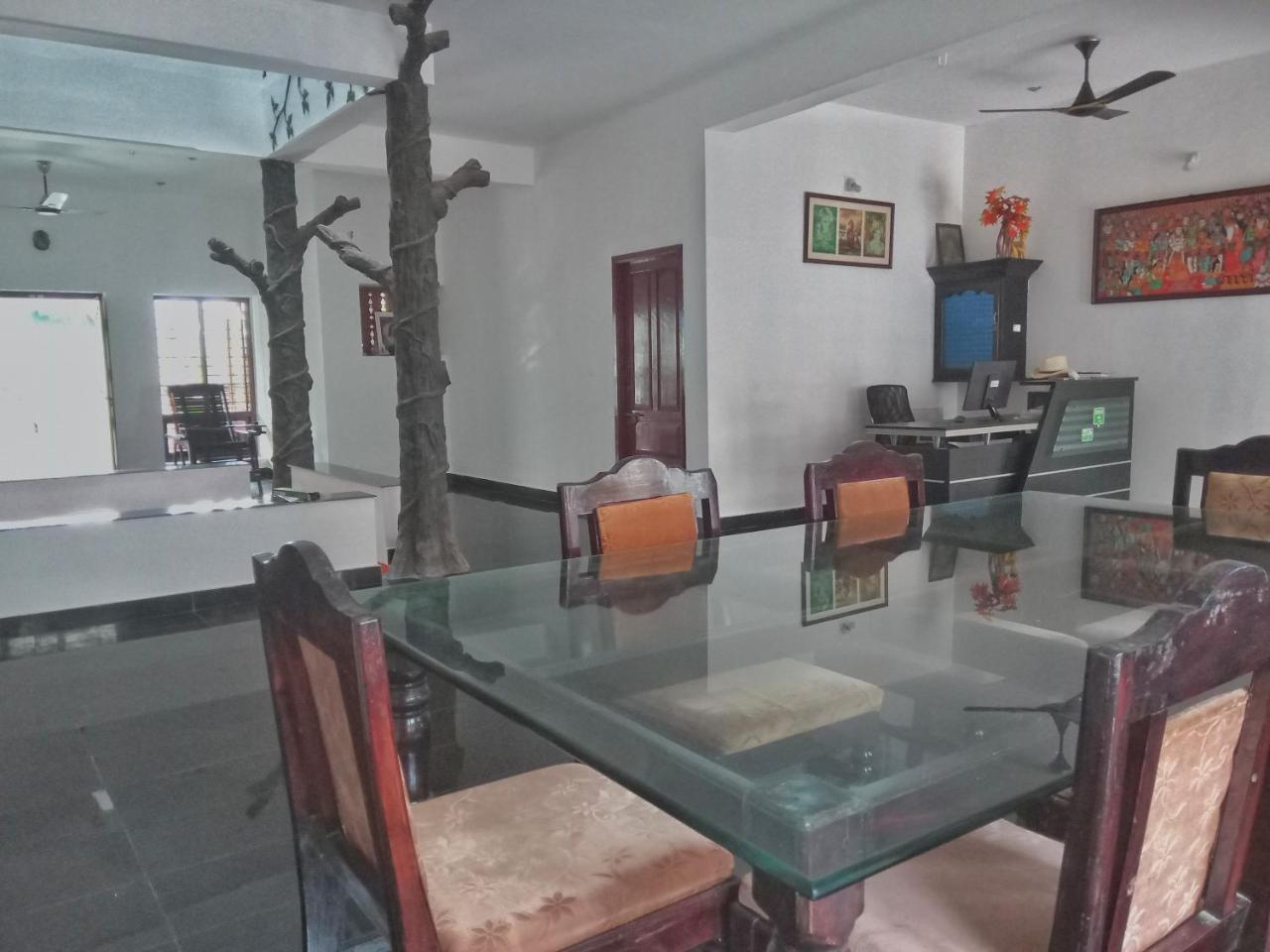 Vedic Heritage Boutique Hotel โกวาลัม ภายนอก รูปภาพ